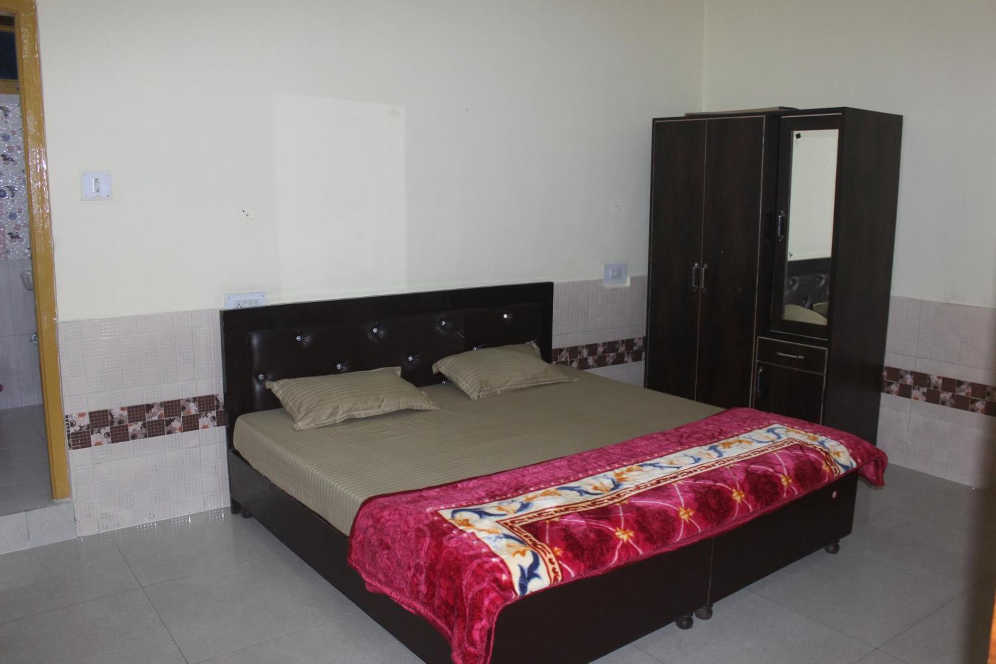 Moonlight Guest House Касол Екстериор снимка